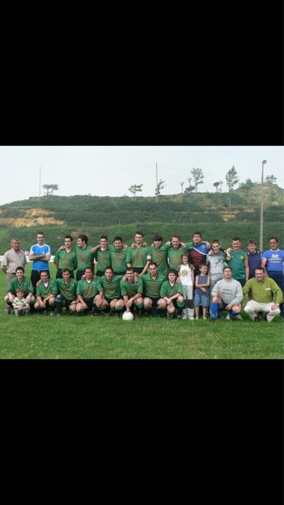 mikeliko86's tweet photo. Buen año aquel jugando en un gran club como es @CDLAARBOLEDA  con muy buena gente! http://t.co/s5DIdTmUQT