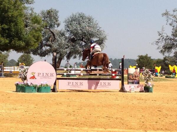 Orgullosos patrocinadores del concurso de equitación y golf Grand Prix by Pink en Valle de Bravo.