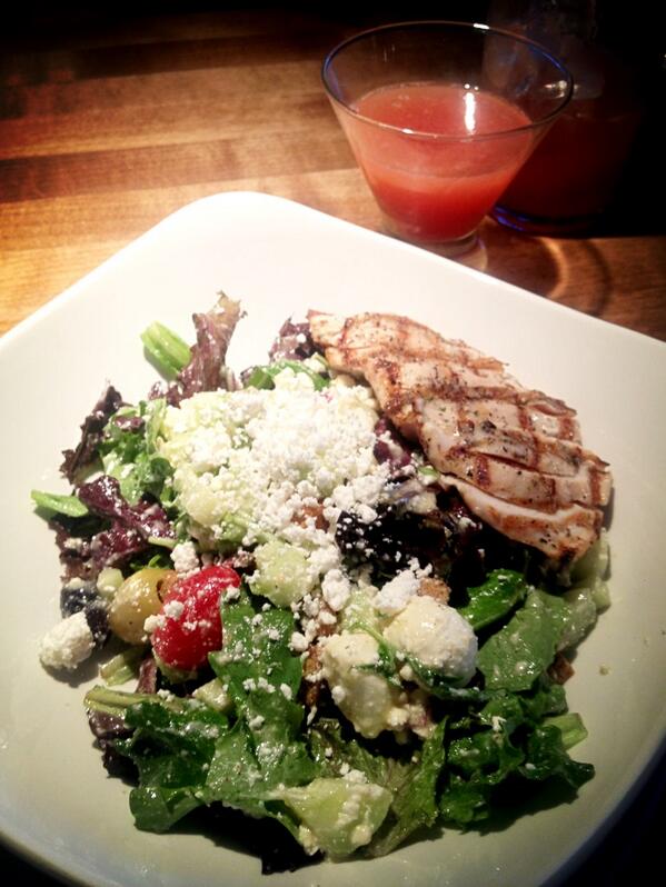 brittbee1316's tweet image. This is possibly the best salad I&apos;ve ever eaten in my life. Well played Moxies, well played. #santorinisalad
