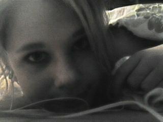 Tuvaennn's tweet photo. Smileee c: <3 http://t.co/jDanjDTWe6