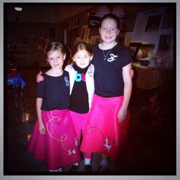 Hop4Huntingtons's tweet image. Fav pic #2 from last years sock hop, remember kids under 12 are free #Huntingtondisease #curehd #sockhop