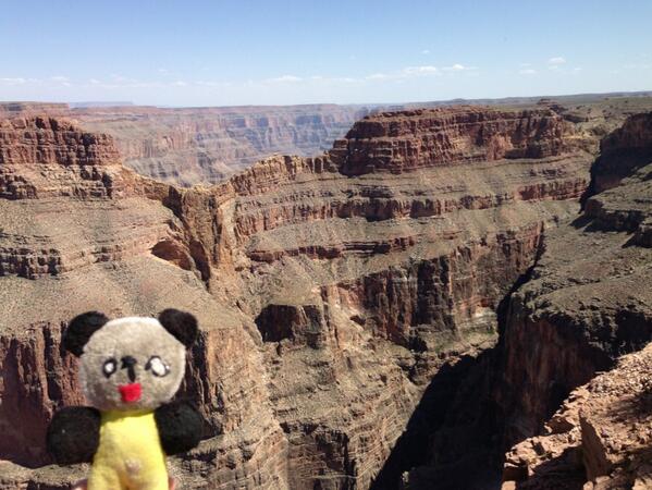 Wheres_Pip's tweet photo. Blimey this canyon is grand!! http://t.co/l6B9juG58E