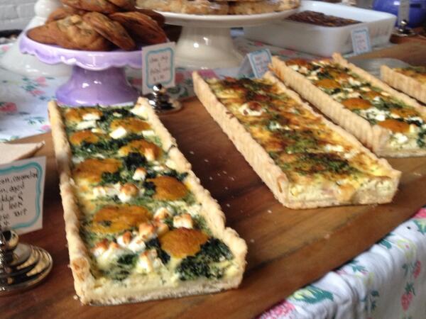 iamatso's tweet photo. Dundas Park Kitchen cheese tarts.  Squash, spinach, goat feta.  Wild leek, bacon and aged cheddar. http://t.co/jLIeySnNvJ