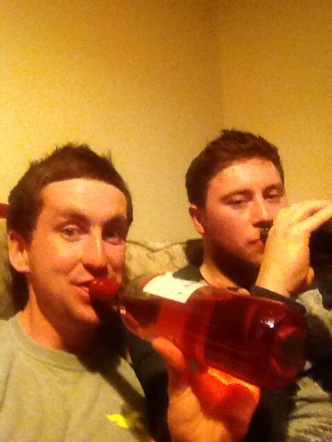 JonnyReidy's tweet photo. #DrinkingFromALargeBottle http://t.co/lFch1Mix4D