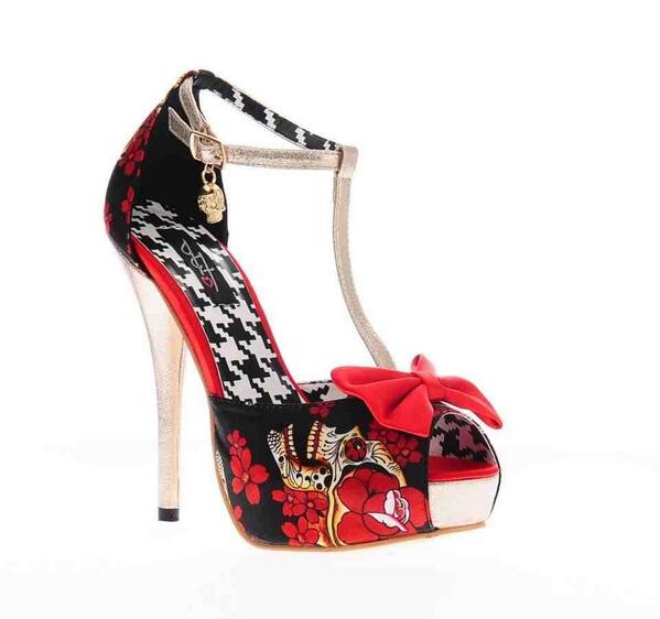 FashionLuxx's tweet photo. Love Shoes? Have a look at these stunning Death Dance Platforms, now an amazing £29.99 at http://t.co/HyGUT3VpVs http://t.co/SVXPX3hr6b