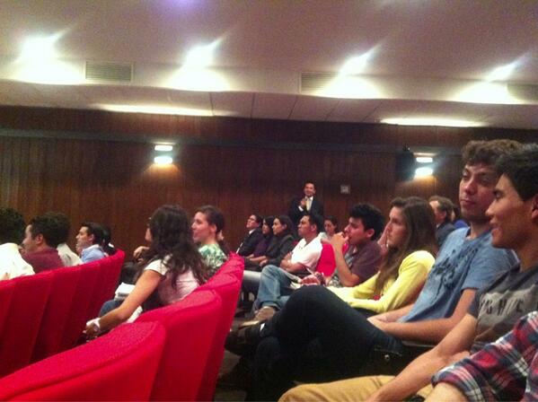 ImefuIITESMCEM's tweet photo. Conferencia única IMEFU Anáhuac norte con participación de NAFINSA y ACTINVER http://t.co/v38GrWd9lu