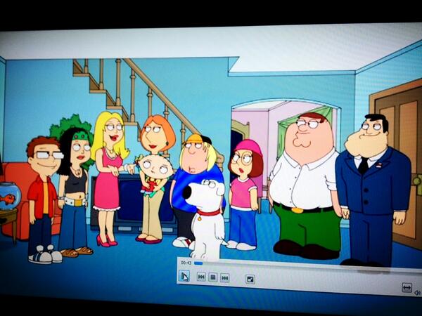 heps92's tweet photo. Should make a full episode with these two #familyguy #americandad http://t.co/P0YUxuestG