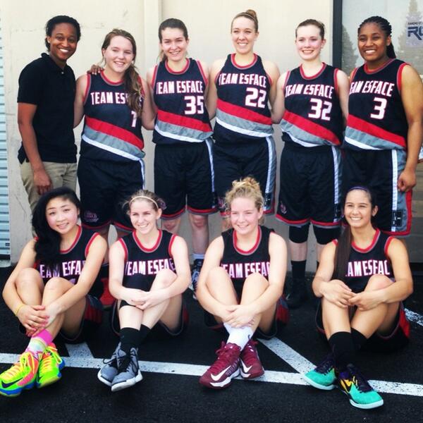 melmel0's tweet photo. Help our girls team go to Nikes top tourney: Music City Madness in Tennessee. Donate here: http://t.co/3RN4kKWZNg http://t.co/Ha0ObkyGK7