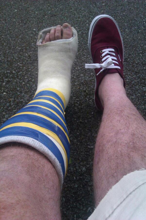 cianer31son's tweet image. @DanCarter sign my cast bru, Digital signature to Ireland #LeftBoot
