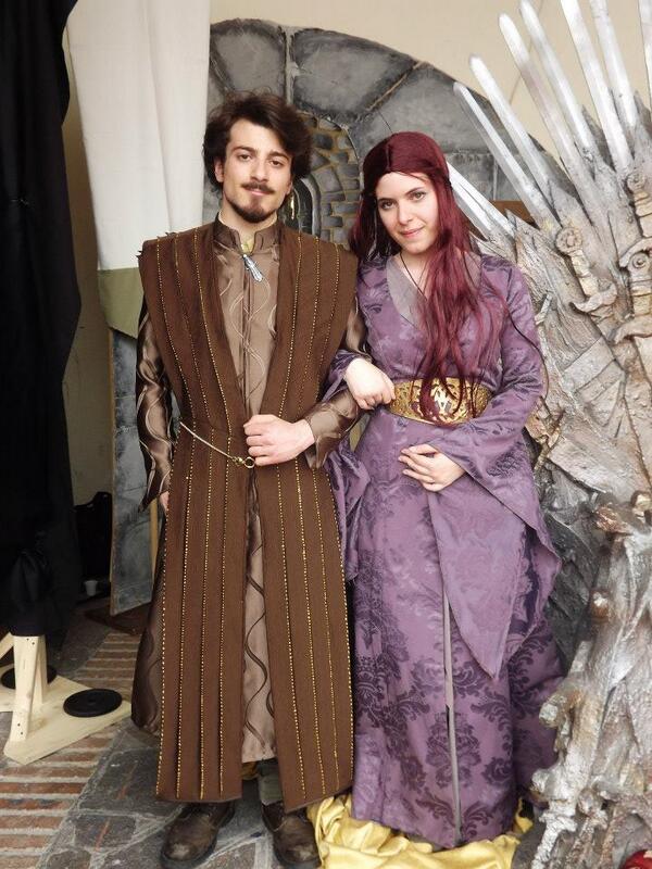 CantoriWesteros's tweet photo. Sansa Stark and Petyr Baelish #CantoriDelWesteros #GameOfThronesProject http://t.co/Xbi9YL4Aqs