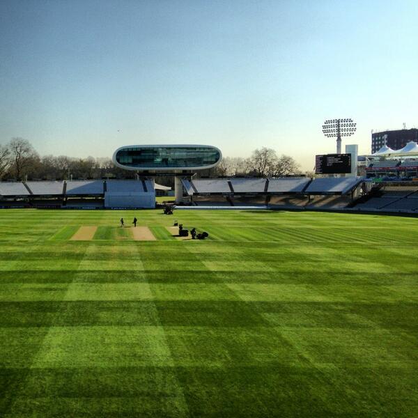 GraemeSmith49's tweet photo. Back at lords,great memories of last year! #beatingengland #number1 #proteafire http://t.co/bykBMXh8SW