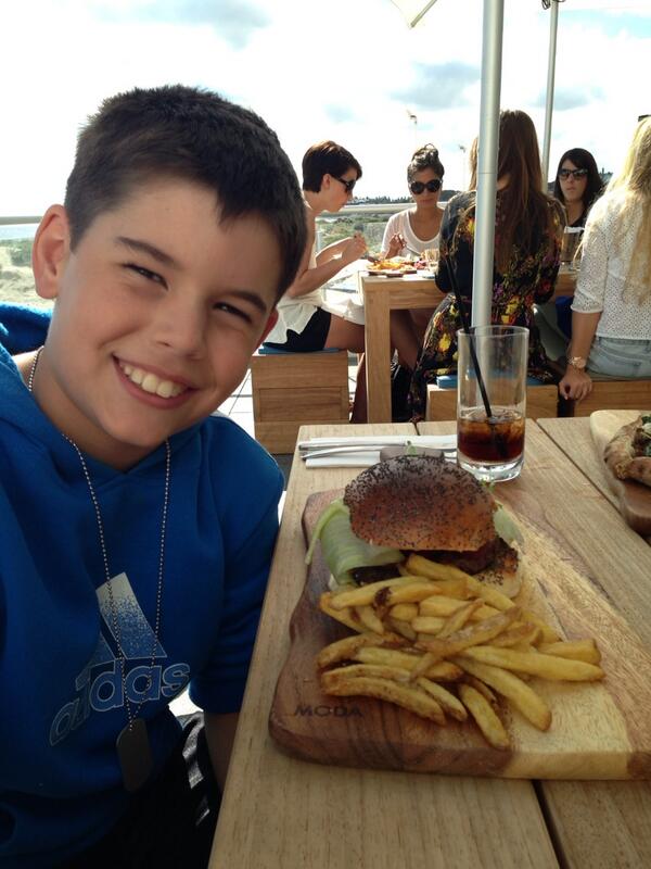 Gazorange's tweet photo. Good way to finish the holidays. Bib &amp; Tucker at Leighton Beach. http://t.co/mO4Ijz1B8t