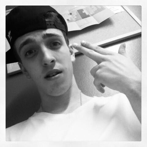 realchris33's tweet image. How I'm feeling right now! #stressing #senioryear #duringclass