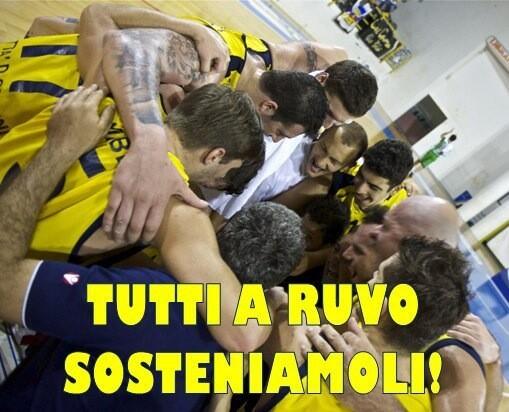 Ostunigialloblu's tweet photo. Tutti a Ruvo! RETWEETTATE #assiostuni #BNB #basket #DNB @AssiOstuni http://t.co/8SoRS1iWZM