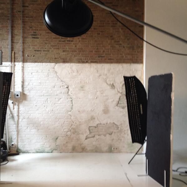 LauraPonticorvo's tweet image. The studio for the shoot #nopoint for @nickelson