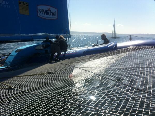 JeanPierre_Dick's tweet photo. #gpg2013 jp et les régleurs bossent sur la vitesse de #virbacpaprec70. 500m d'avance sur Oman http://t.co/nNiRgH2mDH