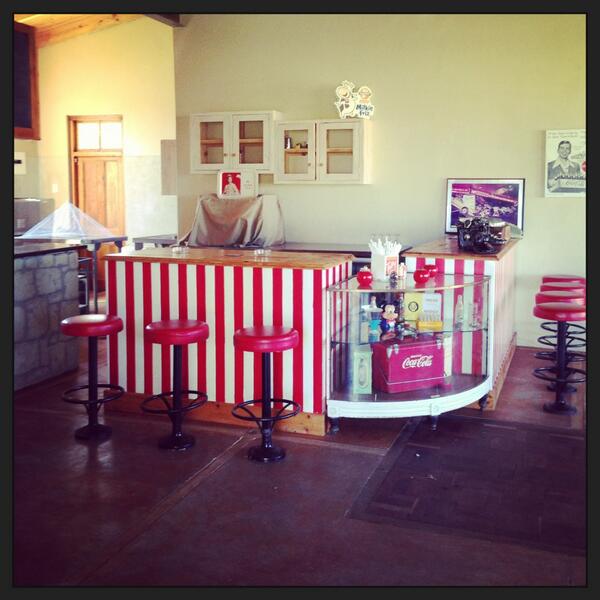 RetrofestR's tweet photo. The coffee shop http://t.co/15dCKZG8CA