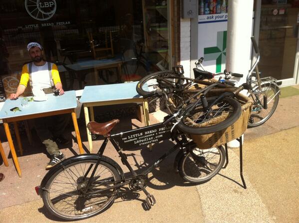 New service from <a href="/LBPedlar/">little bread pedlar</a> ... We deliver #bmx !!!