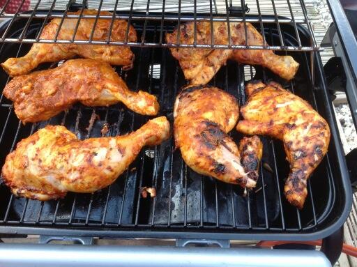 RaulJAG's tweet image. @OllieStilwell @prietoh @RobbieSFC @thelegitbrend @ThelegitEthan #chickencooking thought I'd keep u posted on my BBQ