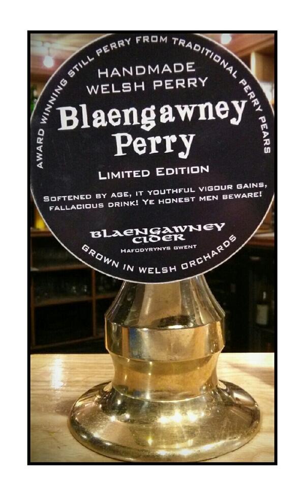 New #realcider #otb from @halletscider : Perry, 5.6%, Blakeney red pears from single orchard! Mediumsweet, don't miss