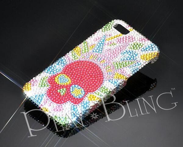 PlayBling's tweet photo. Splendent Skull Crystal Phone Cases, skull lovers can't miss, find it at PlayBling   http://t.co/ZbC6cDoVDB http://t.co/zC0Fj8oIdW