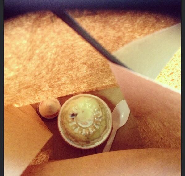 DGolicks's tweet photo. A golicks care package ! http://t.co/hFN6F8Hd5t