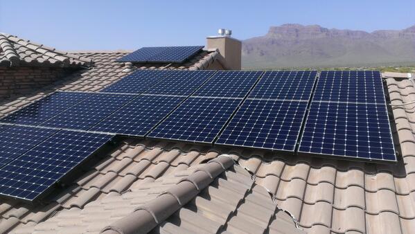 ClearcoWinClean's tweet image. Solar panels are better clean!