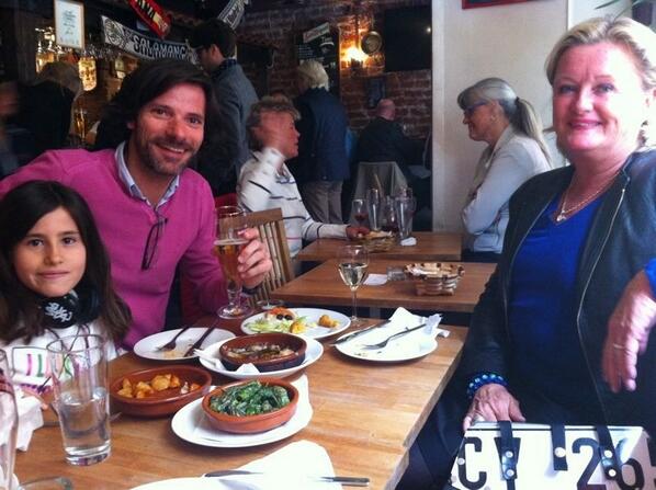 NachoMata7's tweet photo. Ayer de tapas por Estocolmo muy buenas!! http://t.co/LWJ82DXPHY