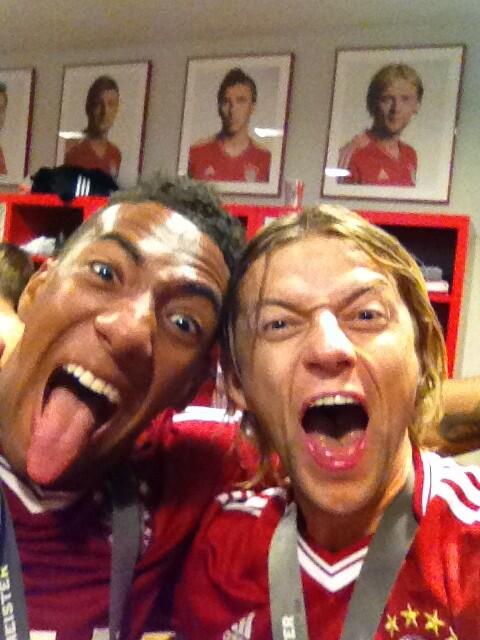 BJ_8-jMCIAAmBWT.jpg:large