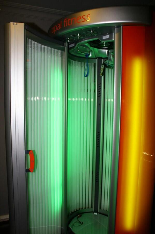 aysuelcii's tweet photo. Eskişehirde tek , kar ve güneş bronzluğu bir arada yeni makinemiz OPAL FİTNESS#      @Sunplussolarium http://t.co/8QU0U2cTlT