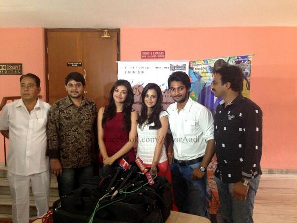 Nisha_Fans's tweet photo. #Sukumarudu special screening @AggNisha http://t.co/whm01KyAfR