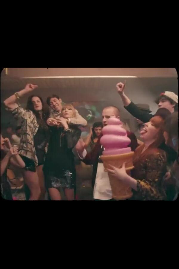 Cici_Swift's tweet photo. #taylorswift #22 http://t.co/SkdJYnreav
