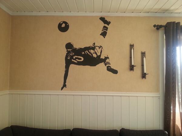 Kennethinho's tweet image. #overheadkick