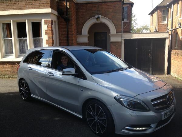 AlanCherry215's tweet photo. Great car for BOC #mercedes #theyseemerolling http://t.co/KWGgBU4gkX
