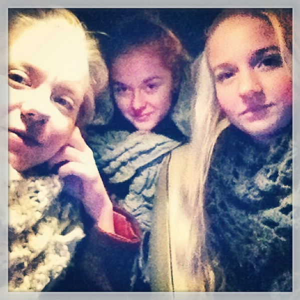 AshleyBeadle's tweet photo. With sarah, hannah,and brooke :D x http://t.co/Q6NuaAC9n1