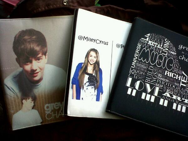 JuraganBinder's tweet image. Ini contoh binder design sendiri lain nya, keren-keren kan? :D #bindercustom #jualbinder #designsendiri