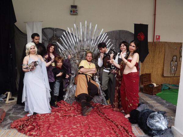 CantoriWesteros's tweet photo. Stand Up Jorah Mormont u.u #GameOfThronesProject #CantoriDelWesteros #GOT #Cosplay http://t.co/c9tGZIF4sC