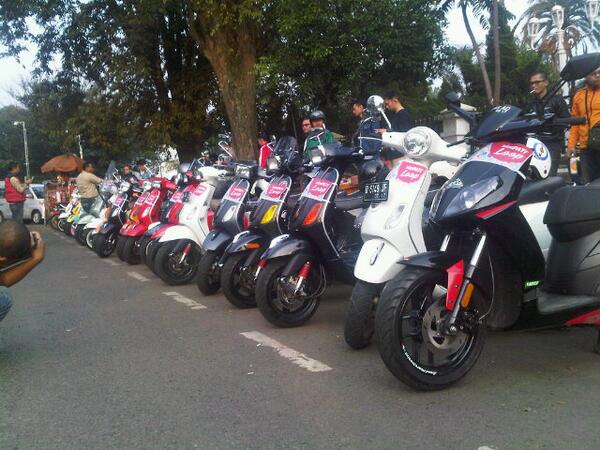 FJBvespabdg's tweet image. #simPATILoop #momentvespa #ridewithstyle #vespa #thewadukers