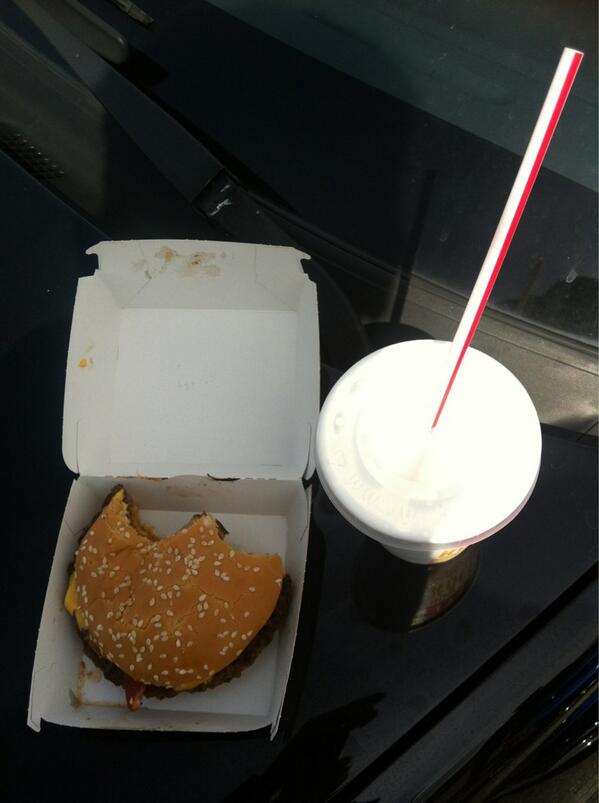 SCN555's tweet image. Wel ff vet eten op het eind