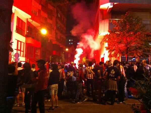 ArkaitzAntifa's tweet photo. VIGO. SOIS LA OSTIA!!! ESKERRIK ASKO http://t.co/AuxZEZYDgQ