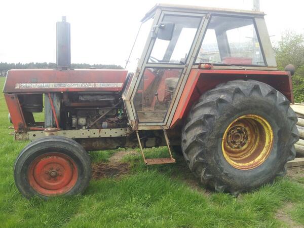 AgriGoodchild's tweet photo. classic tractor???crystal 8011.very reliable been worked every day until a few weeks ago it was traded in. http://t.co/RaGolHug9l