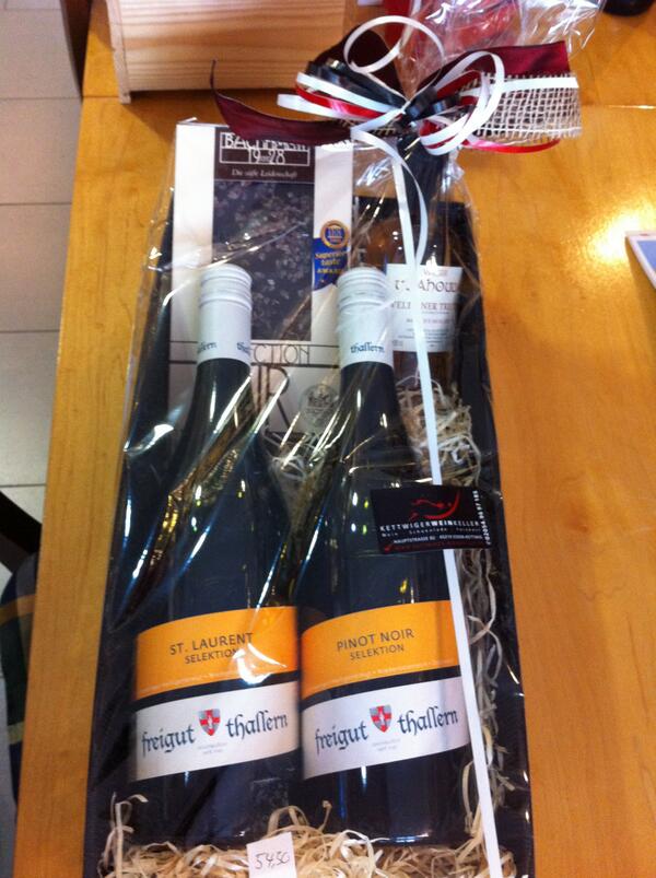 Wein_in_Kettwig's tweet photo. http://t.co/NjZ9J3Sdhf Verkaufsoffener Sonntag, 04.05.: Auf d. Suche nach einem schönen Geschenk / Präsent? #Thallern http://t.co/HY6wXXjAbk