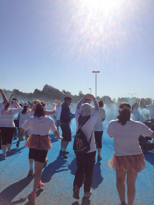 AllemanMonica's tweet photo. @Colorrun #Happiest5k http://t.co/CXZyUUSGgL