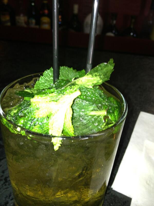 Jimmythetoe's tweet photo. #GOwiththeTOE 
@TheRealTdotJdot 
Mint Julep better than
Casey Pizza #ToeNose http://t.co/4H6dQ31Yqa