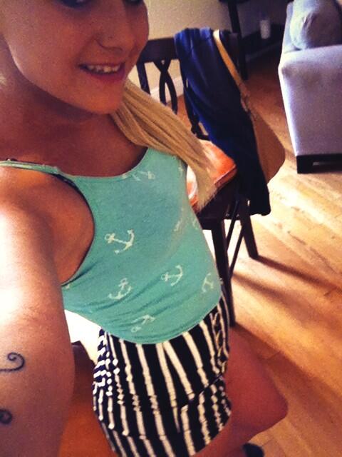 New Outfit :) http://t.co/nkmLyYxxbf