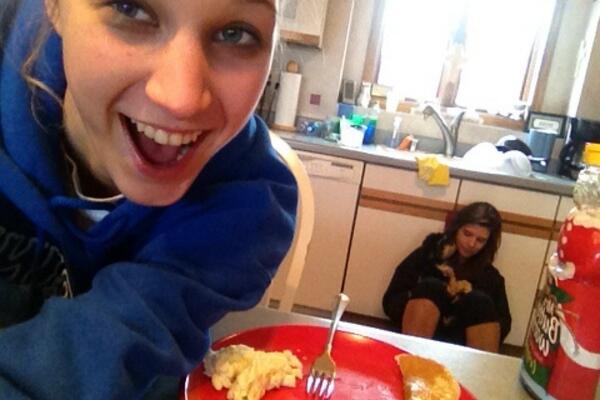 rosewalburn's tweet image. @SareBear_247 made me breakfast :) #Bella #ChillinOnTheFloor #lovely #cutie