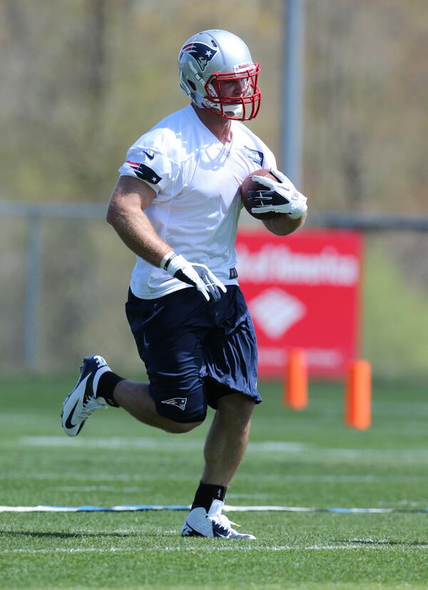 Vol_Football's tweet photo. Check out #VFL Ben Bartholomew in action with the #Patriots. http://t.co/8nCIjJ5z60