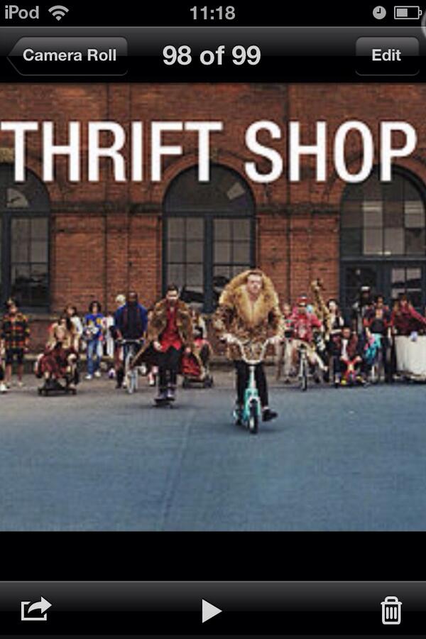 dizzyizzy2001's tweet image. I love this song