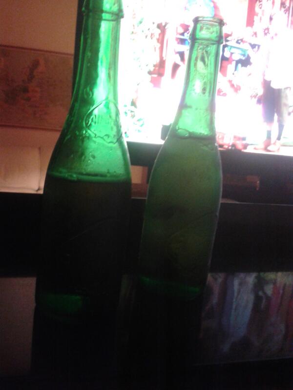 ayettee's tweet photo. Cerveceooo gran reserva @cami_kazee http://t.co/4se6YyKKZk
