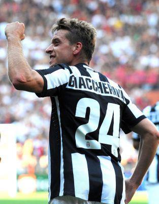 EFC507's tweet photo. RT @JCI_Karawang: Happy birthday Giacch!! Celebrate with Scud3tt1. Amin @juventusfc http://t.co/r72n76SCq3